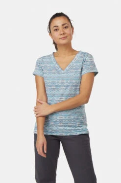 Sherpa Neha V-Neck Tee